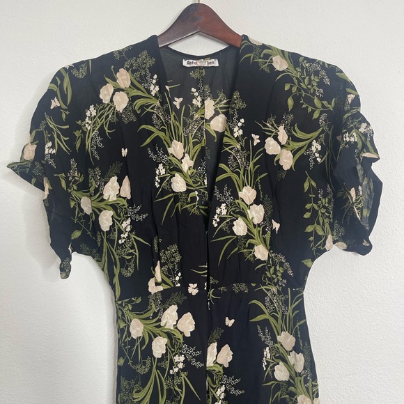 Reformation floral jumpsuit size 8 - Picture 7 of 10